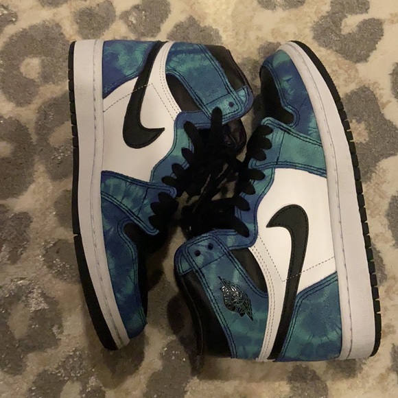 Tie Dye Jordan 1 - Picture 3 of 4